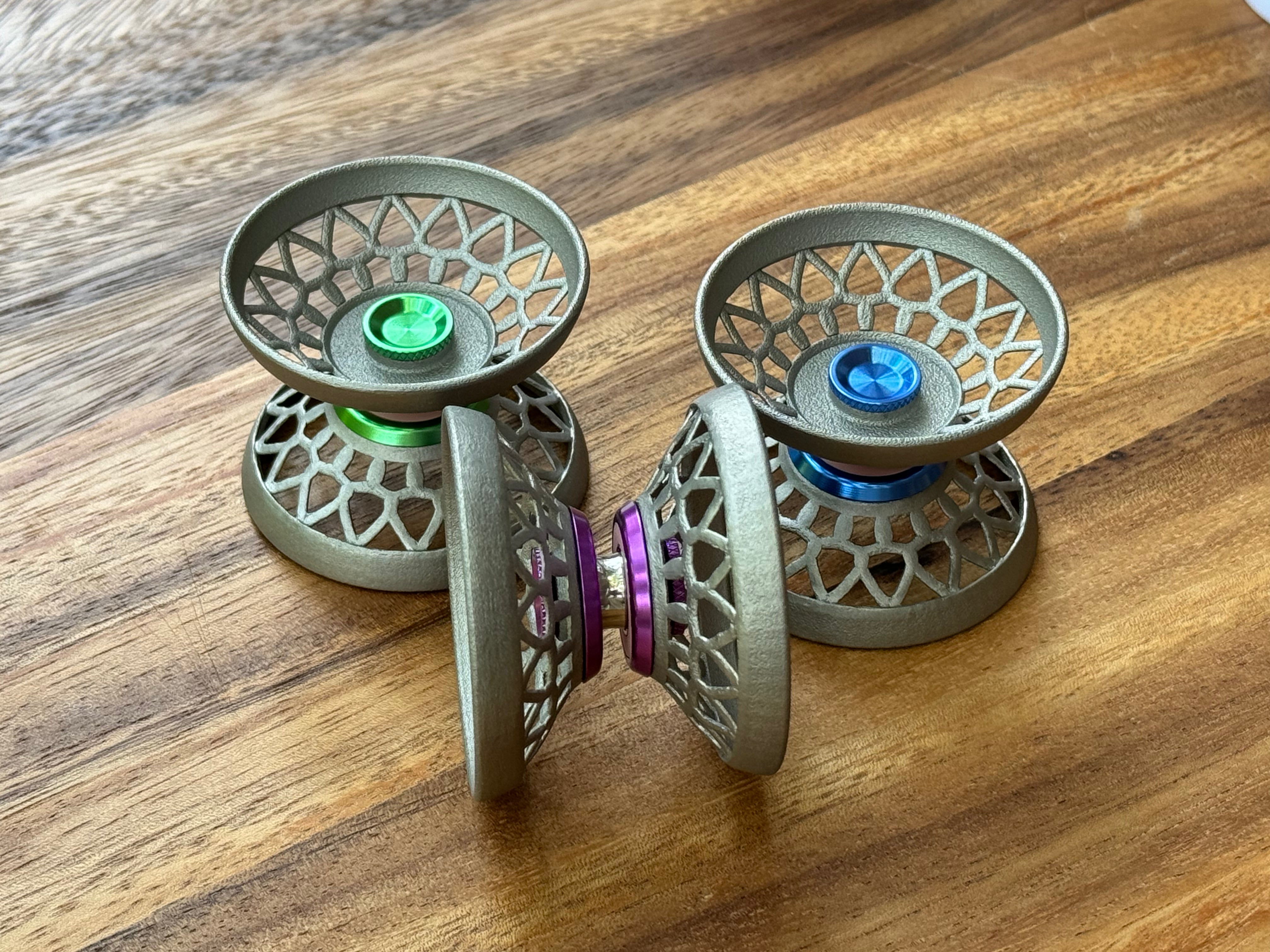Freshly Dirty Featherweight Canary Yo-Yo - Ultra Lightweight